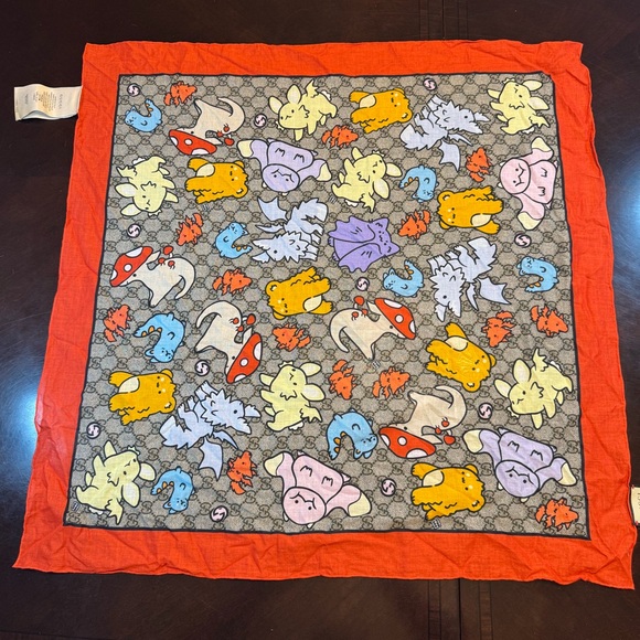 Gucci Accessories - New Authentic Gucci x Pikarar GG Supreme Logo Square Scarf